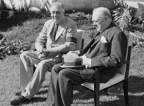 Churchill meets with President Roosevelt at the Allied Conference in Casablanca,_January 1943.