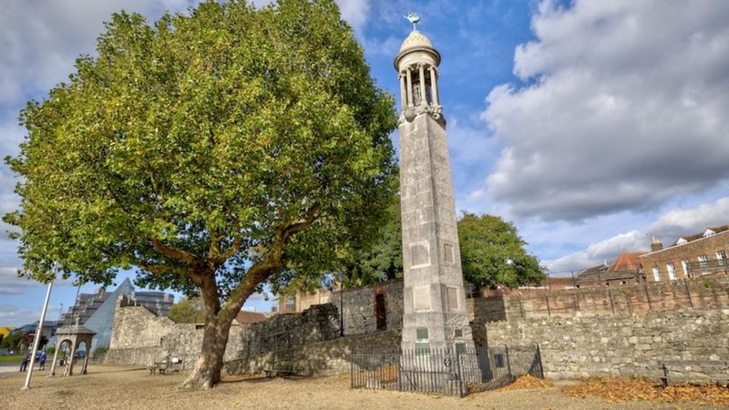 The Mayflower memorial in Southhampton.