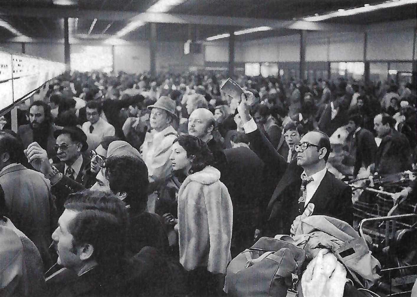 Crowd in Tehran airport