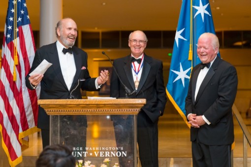 Author Nathaniel Philbrick (center) receives the 2017 Prize at Mount Vernon.