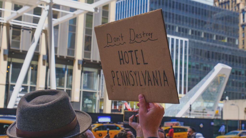 Hotel Pennsylvania protest.