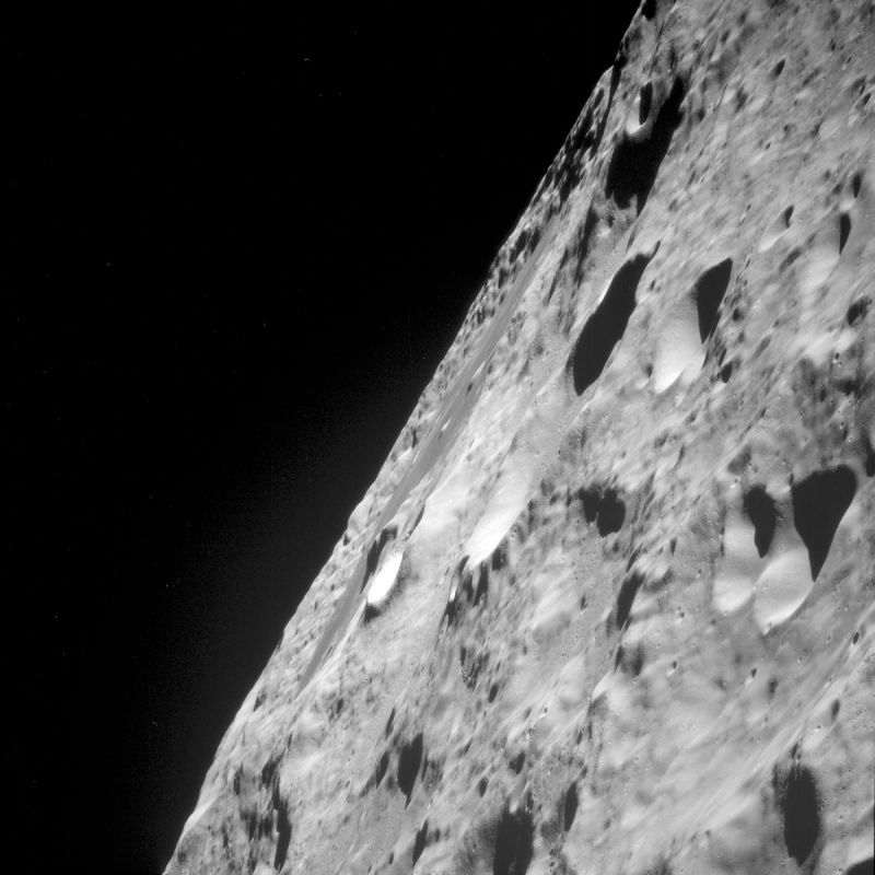 A sidelong view of the Moon during the landing.