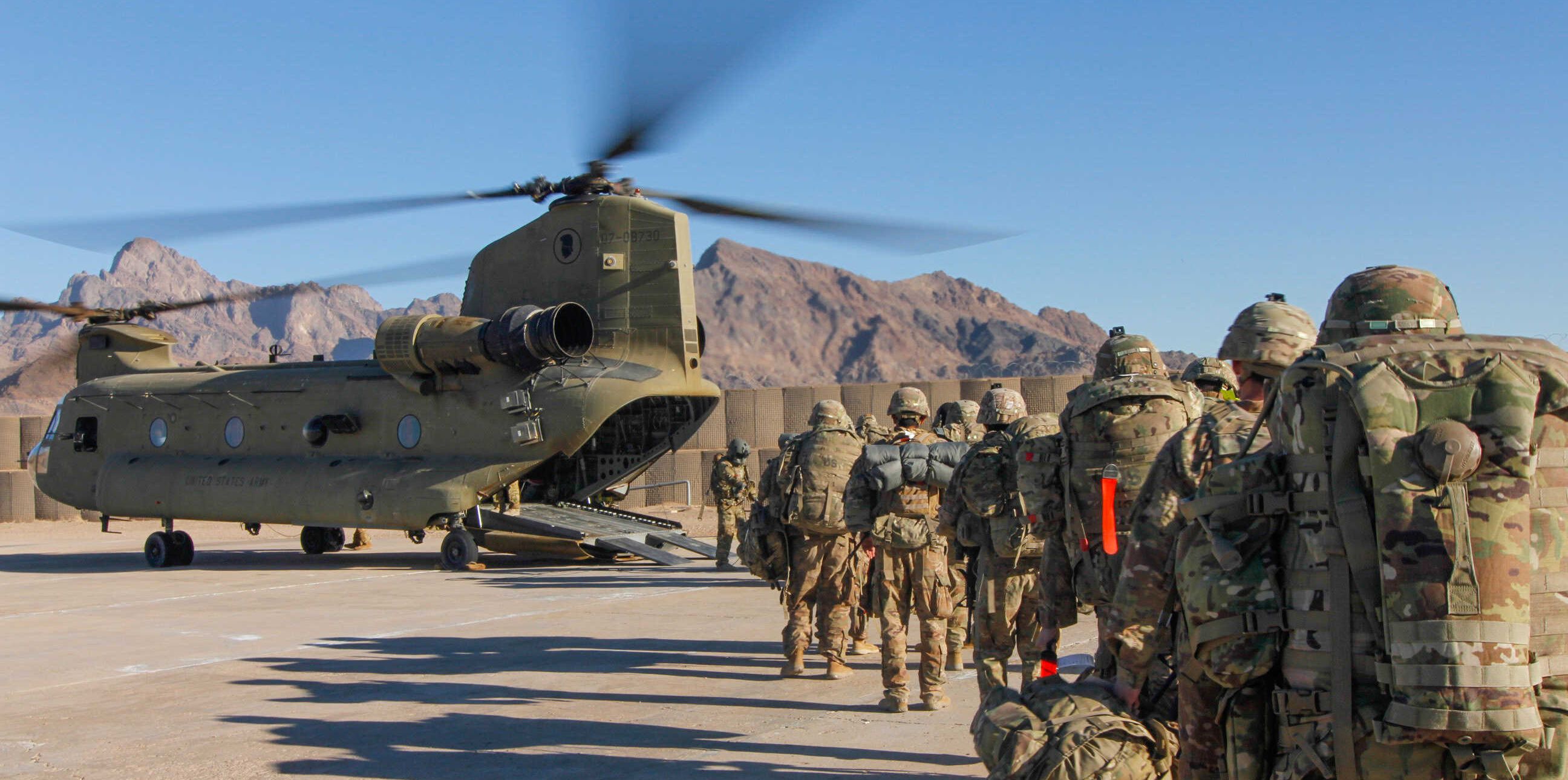 U.S. soldiers load onto a Chinook helicopter to head out on a mission in Afghanistan, Jan. 15, 2019. U.S. Army.