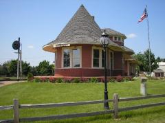 South Lyon Historical Commission &amp; Witch’s Hat Depot Museum